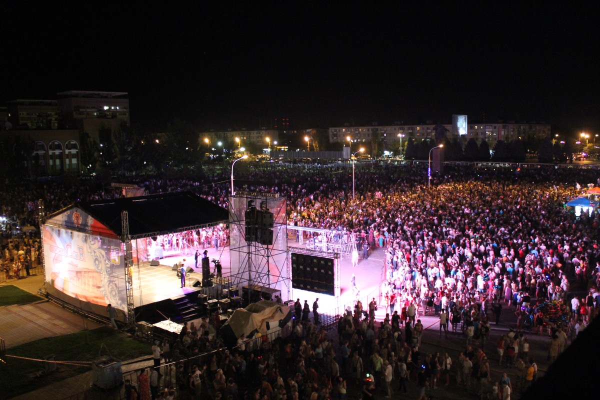 Волжане!!! с днем города!. Праздники день города волжский. День города волжский. Праздники день города волжский. День города волжский.